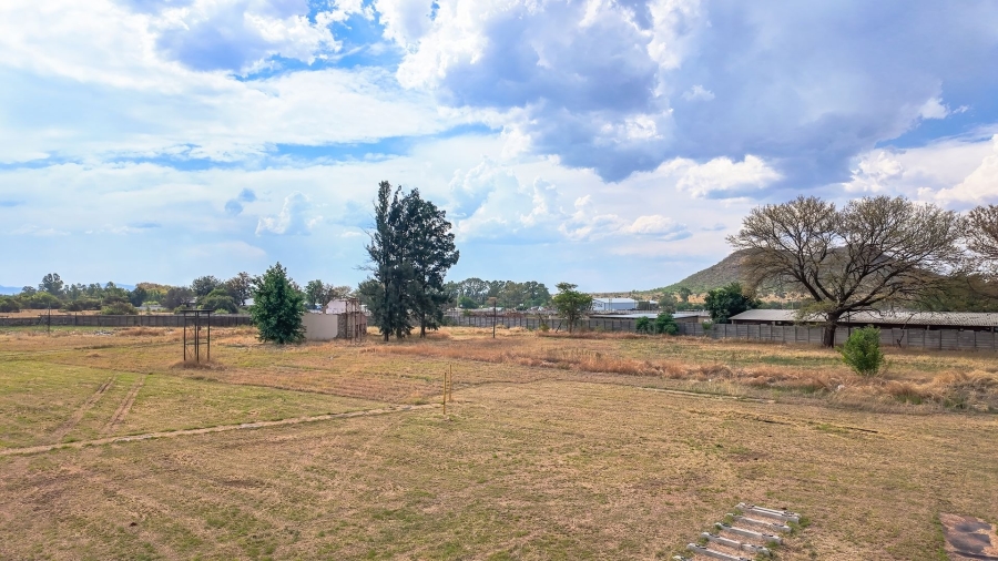 5 Bedroom Property for Sale in Rustenburg Rural North West